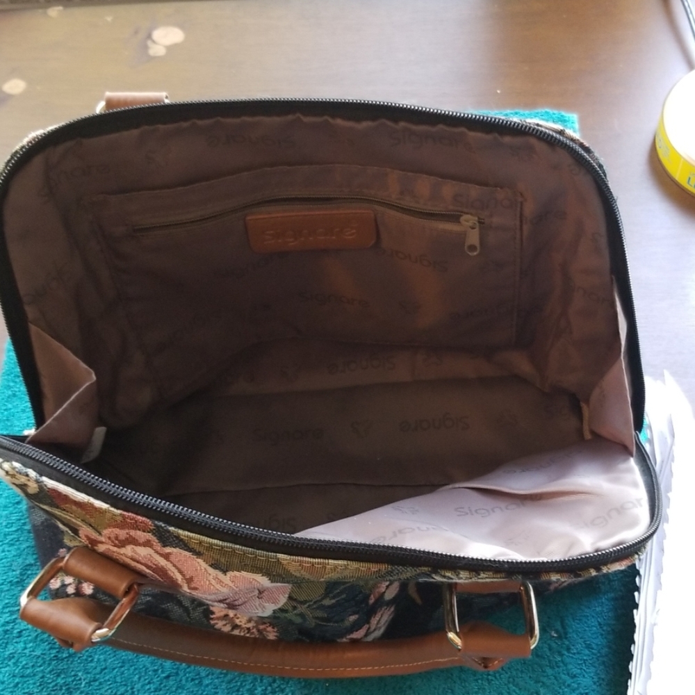 Purse - Picture 2 of 2